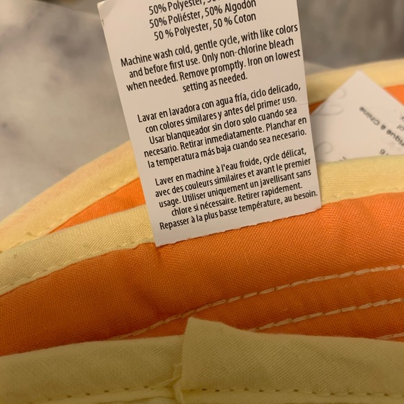 Fiesta Target Tangerine Quilted Placemat set of 4 - Picture 6 of 6